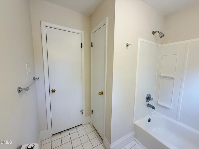 130 S Estes A11, Chapel Hill, NC 27517