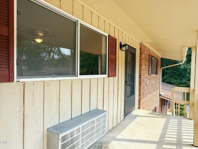 130 S Estes A11, Chapel Hill, NC 27517