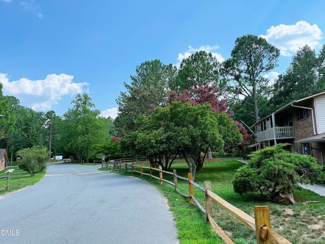 130 S Estes A11, Chapel Hill, NC 27517