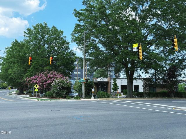 130 S Estes A11, Chapel Hill, NC 27517