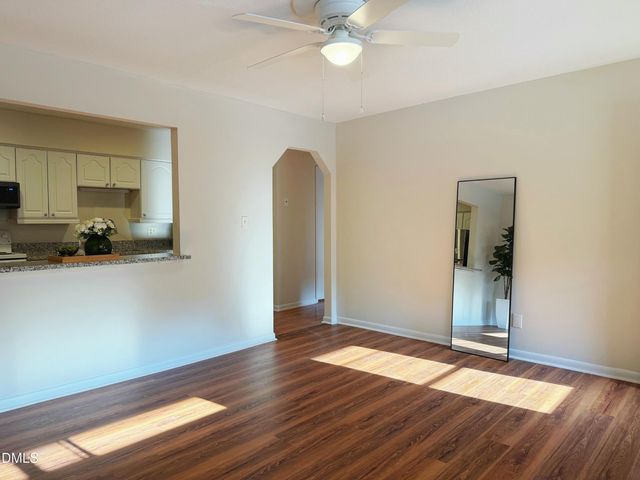 130 S Estes A11, Chapel Hill, NC 27517