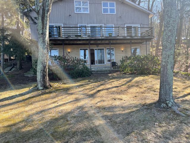 53 Woods Road, Greenwood Lake, NY 10925