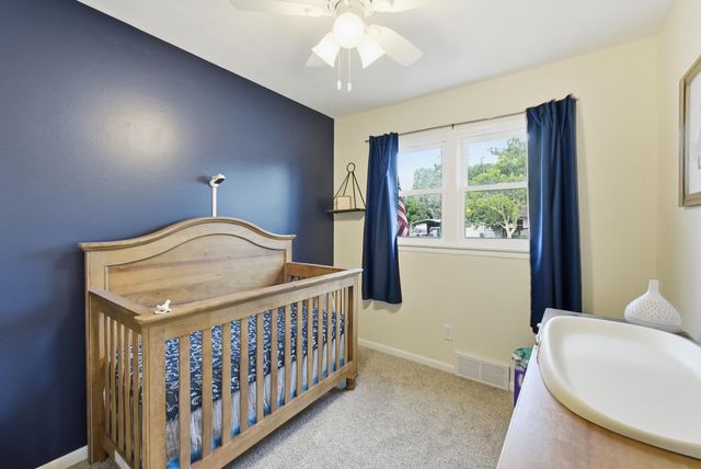 1221 N 21ST Street, Council Bluffs, IA 51501