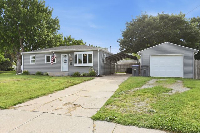 1221 N 21ST Street, Council Bluffs, IA 51501