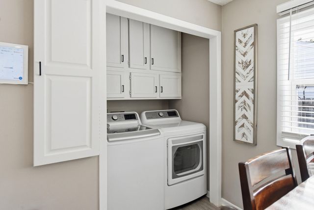 1221 N 21ST Street, Council Bluffs, IA 51501