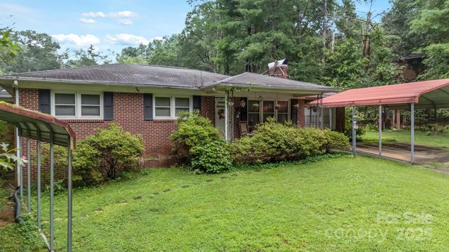 3284 Dry Ponds Road, Granite Falls, NC 28630