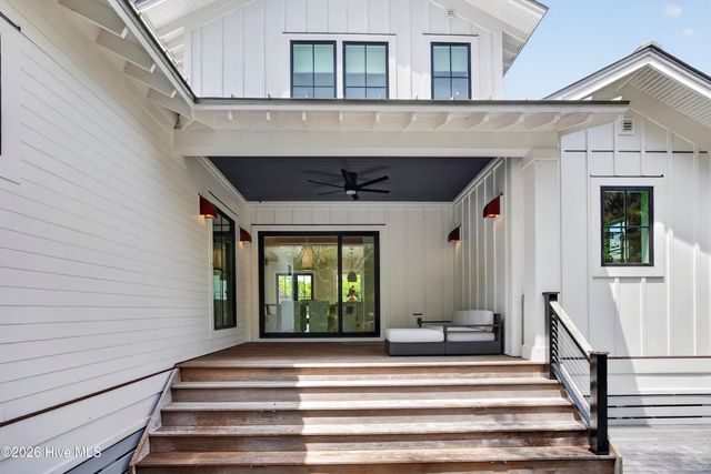 196 Portsmouth Way, Southport, NC 28461