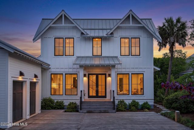 196 Portsmouth Way, Southport, NC 28461