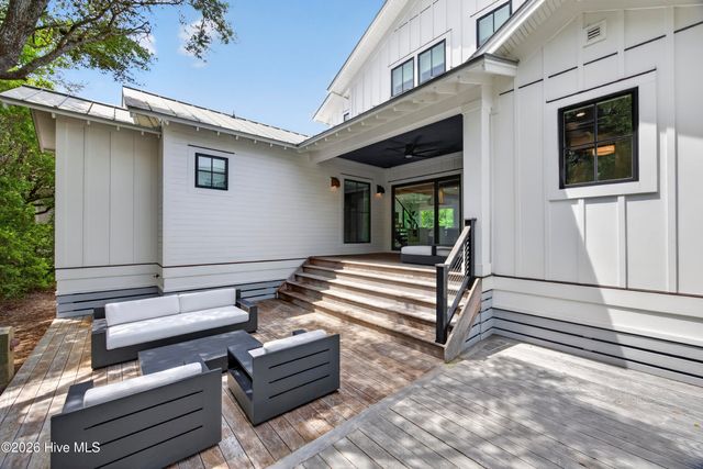 196 Portsmouth Way, Southport, NC 28461