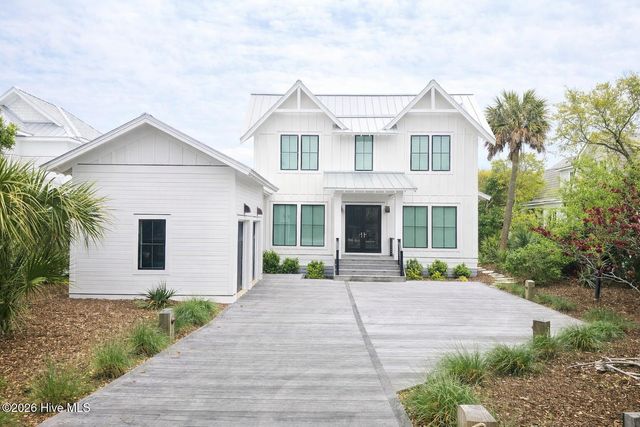196 Portsmouth Way, Southport, NC 28461