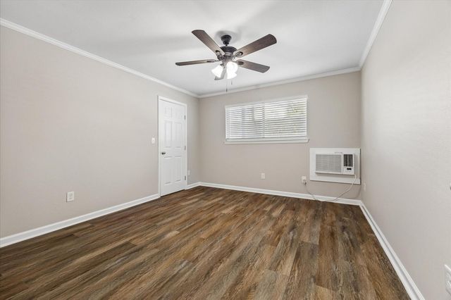 1223 W 25th Street 3, Houston, TX 77008