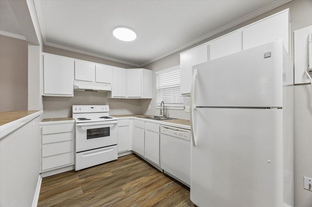 1223 W 25th Street 3, Houston, TX 77008