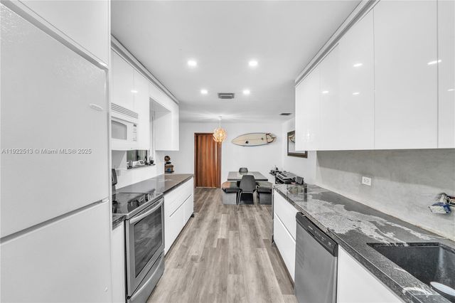 100 NW 123rd St, North Miami, FL 33168