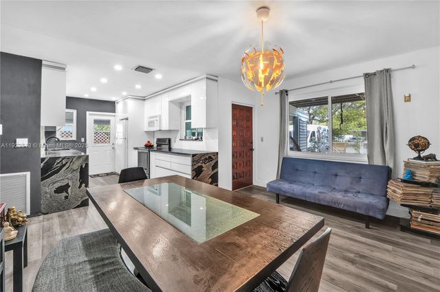 100 NW 123rd St, North Miami, FL 33168