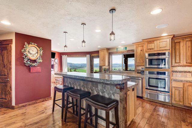 9075 NW Panorama View, Prineville, OR 97754