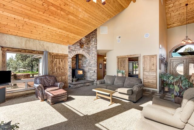9075 NW Panorama View, Prineville, OR 97754