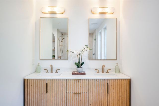 15 Jewett Pl B, Newton, MA 02458