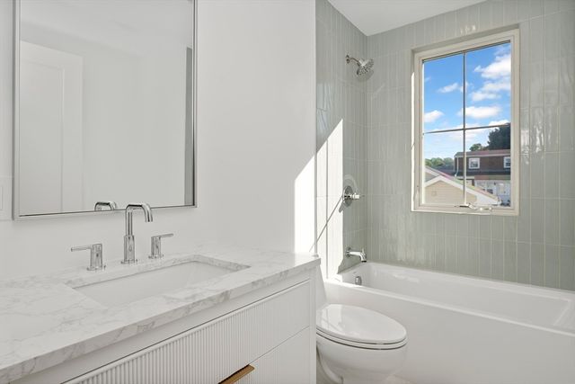 15 Jewett Pl B, Newton, MA 02458