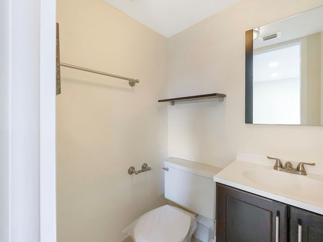 8921 NW 28th Drive B, Coral Springs, FL 33065