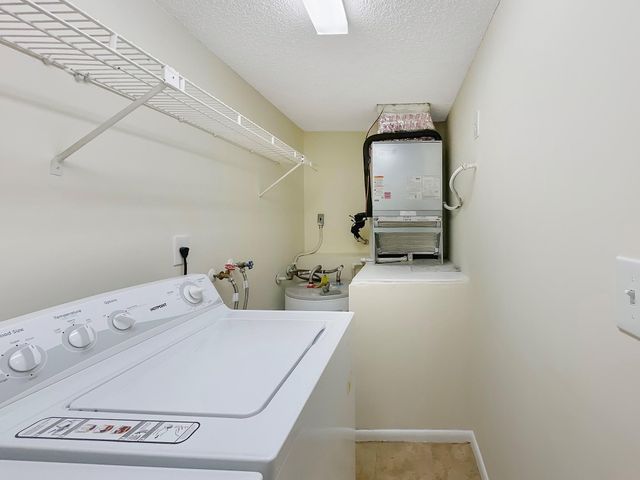 8921 NW 28th Drive B, Coral Springs, FL 33065