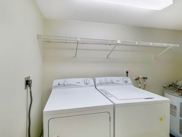 8921 NW 28th Drive B, Coral Springs, FL 33065