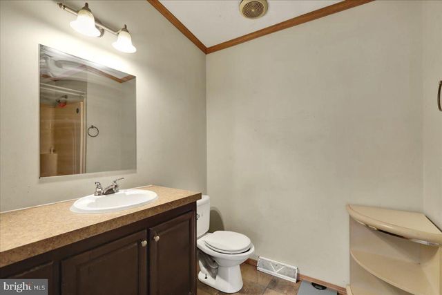 137 MADGE DR, Lancaster, PA 17603