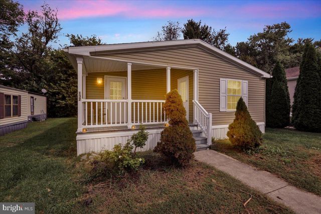 137 MADGE DR, Lancaster, PA 17603