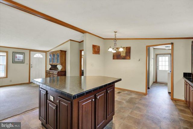 137 MADGE DR, Lancaster, PA 17603