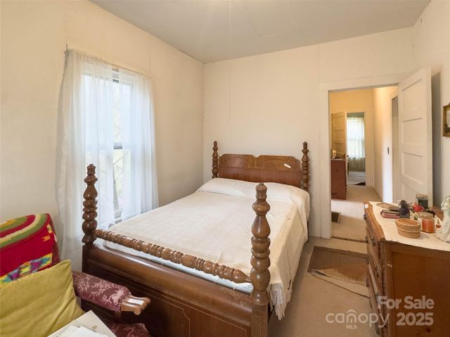 141 Burleson Drive, Bakersville, NC 28705