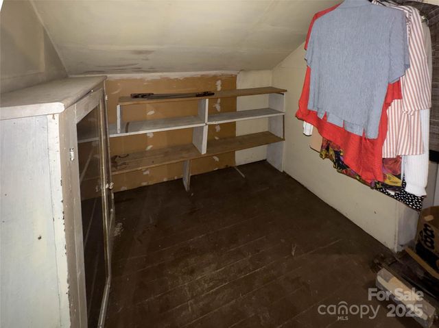 141 Burleson Drive, Bakersville, NC 28705