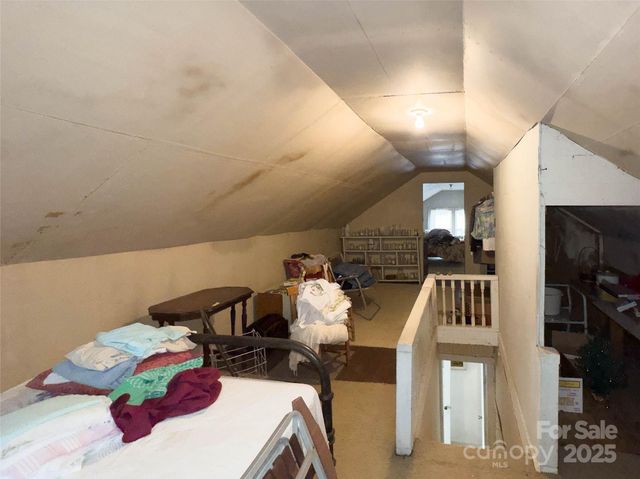 141 Burleson Drive, Bakersville, NC 28705