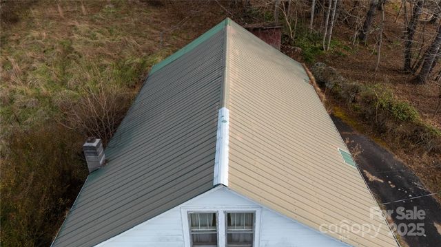 141 Burleson Drive, Bakersville, NC 28705