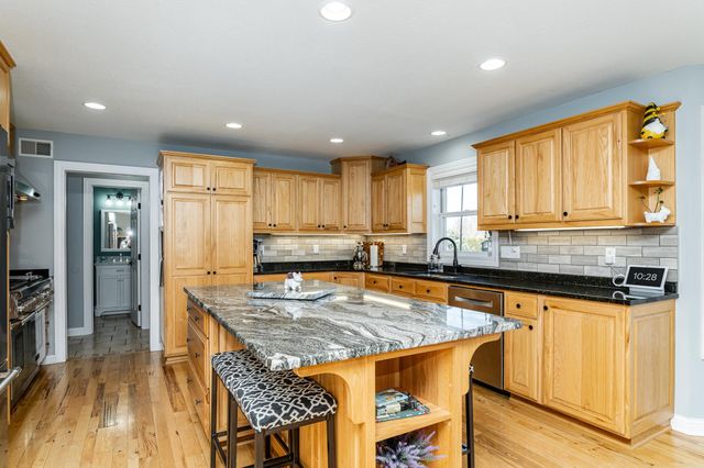 2721 Boulder Ridge Drive NW, Rochester, MN 55901
