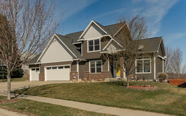 2721 Boulder Ridge Drive NW, Rochester, MN 55901