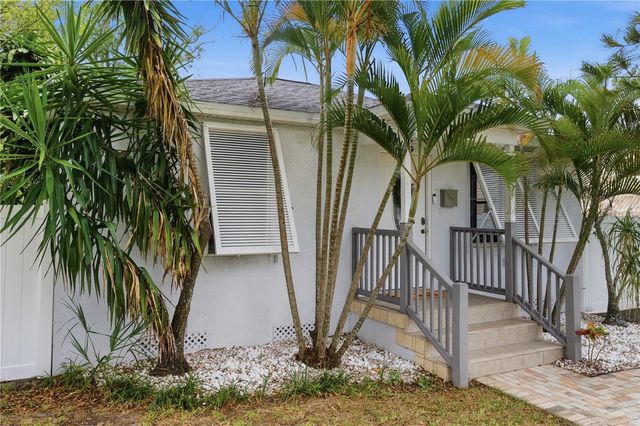 2710 16TH AVENUE N, St Petersburg, FL 33713
