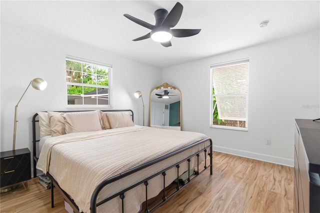 2710 16TH AVENUE N, St Petersburg, FL 33713