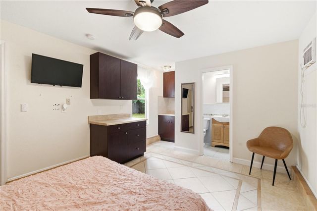 2710 16TH AVENUE N, St Petersburg, FL 33713