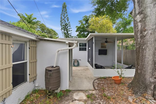 2710 16TH AVENUE N, St Petersburg, FL 33713