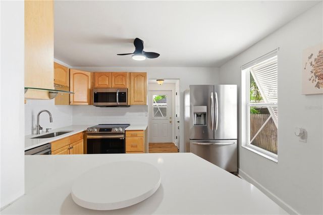 2710 16TH AVENUE N, St Petersburg, FL 33713