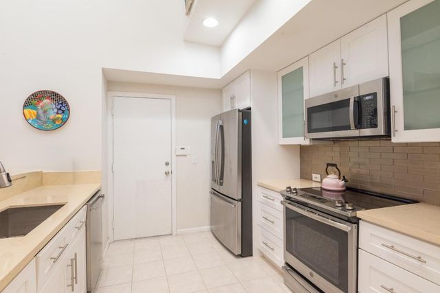 7691 Cardinal Court, West Palm Beach, FL 33412