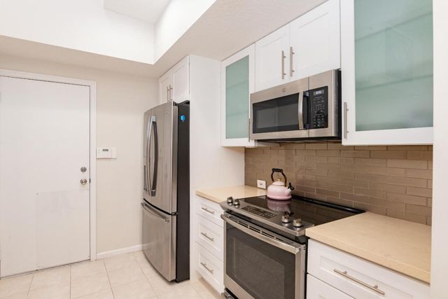 7691 Cardinal Court, West Palm Beach, FL 33412