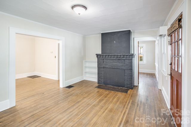 32 Swannanoa Avenue, Asheville, NC 28806