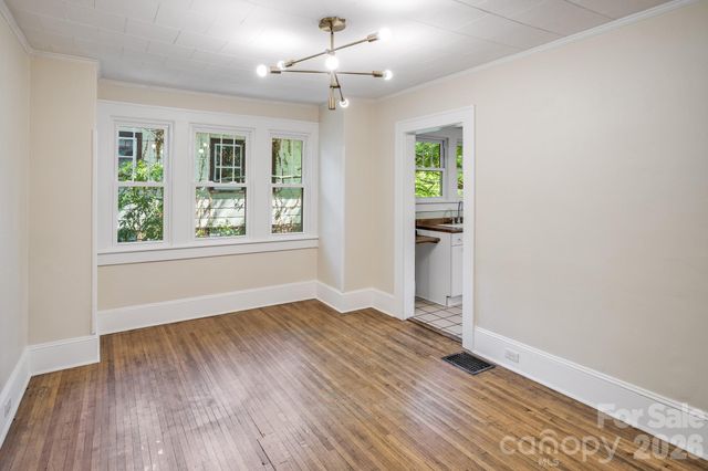 32 Swannanoa Avenue, Asheville, NC 28806