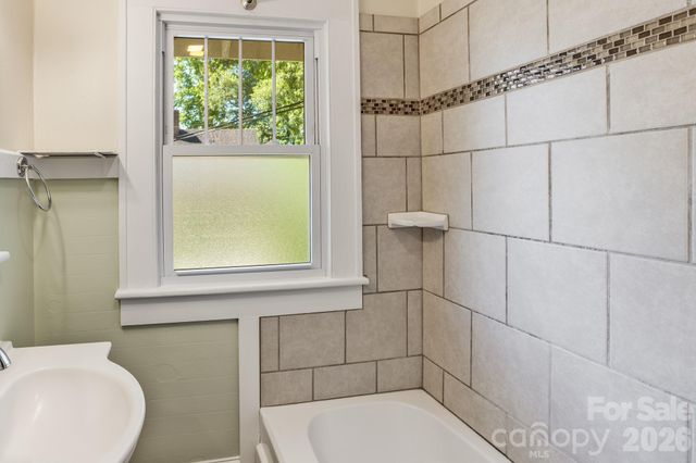 32 Swannanoa Avenue, Asheville, NC 28806