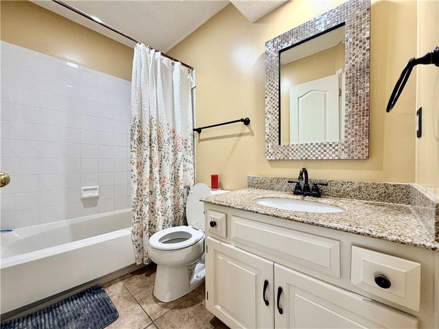 13920 W 143RD Court, Olathe, KS 66062