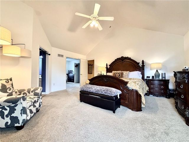 13920 W 143RD Court, Olathe, KS 66062