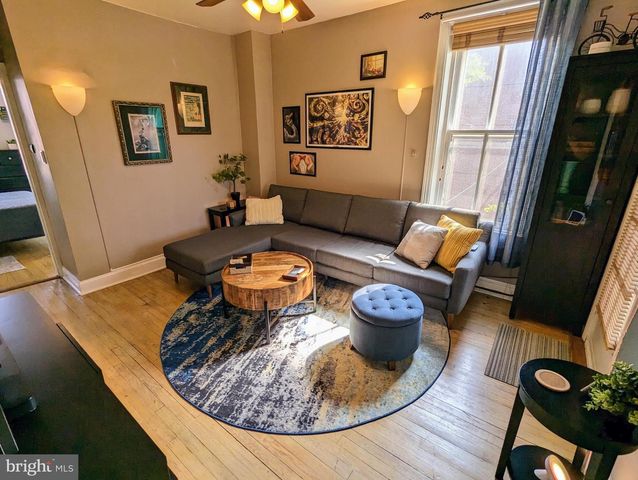 218 CUMBERLAND ST, Harrisburg, PA 17102