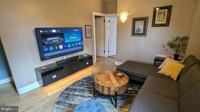 218 CUMBERLAND ST, Harrisburg, PA 17102