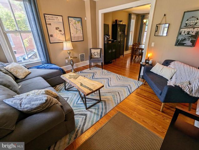 218 CUMBERLAND ST, Harrisburg, PA 17102