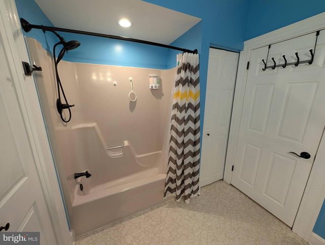 218 CUMBERLAND ST, Harrisburg, PA 17102